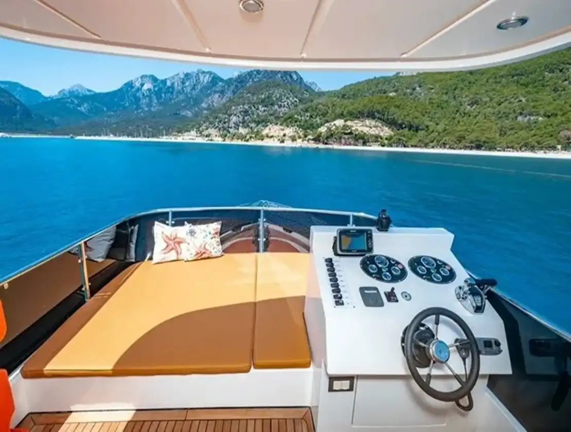 Antalya Yacht Rental 19m Custom 62